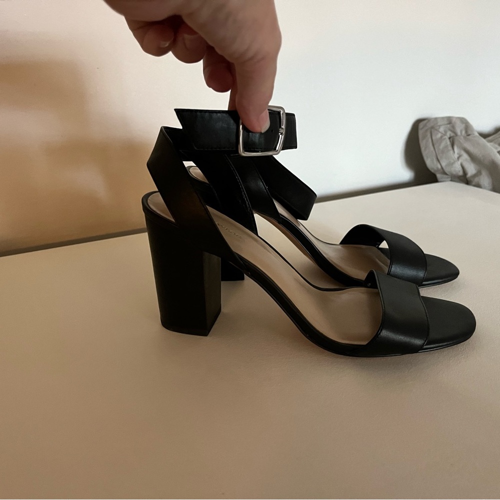 Ann Taylor Black Leather Sandals